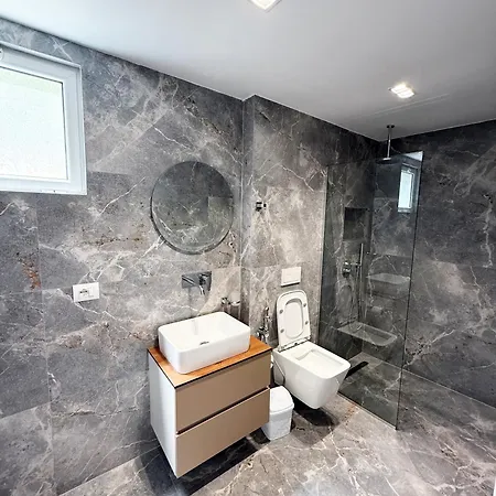 Apartmán Berti Sarandë